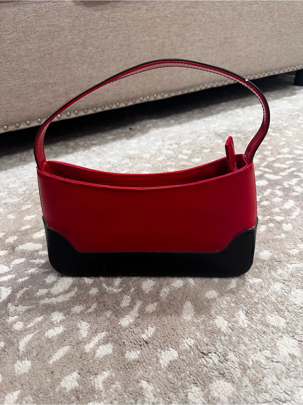 Retro vintage Red and Black Shoulder Bag - Sleek Women's Handbag